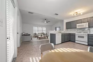 3832 NW 27th St, Gainesville, FL 32605 - Photo 9