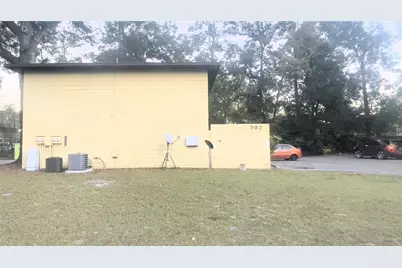 707 SW 68th Terrace #A-D, Gainesville, FL 32607 - Photo 3