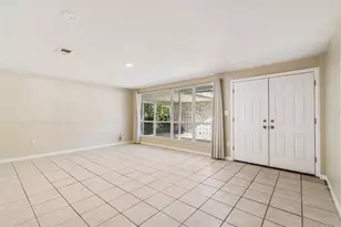 610 NW 34th St, Gainesville, FL 32607 - Photo 11