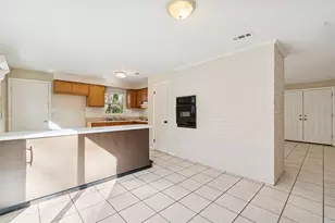 610 NW 34th St, Gainesville, FL 32607 - Photo 13