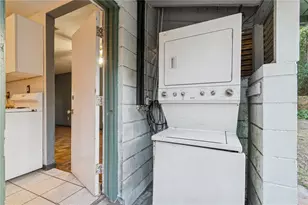 1814 NE 6th Ter, Gainesville, FL 32609 - Photo 23