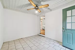 1814 NE 6th Ter, Gainesville, FL 32609 - Photo 3