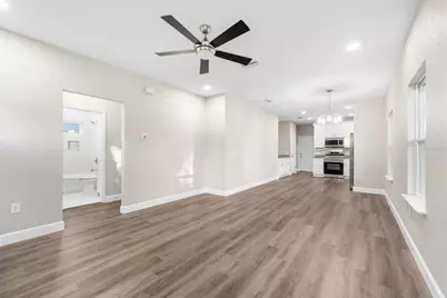 2016 NE 3rd Avenue, Gainesville, FL 32641 - Photo 7