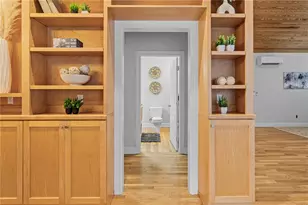 1017 NE 3rd Ave, Gainesville, FL 32601 - Photo 3