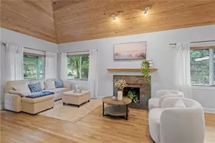 1017 NE 3rd Ave, Gainesville, FL 32601 - Photo 9