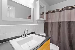 1017 NE 3rd Ave, Gainesville, FL 32601 - Photo 5