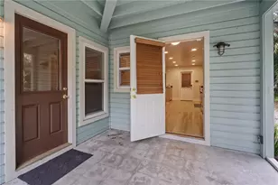 1017 NE 3rd Ave, Gainesville, FL 32601 - Photo 17