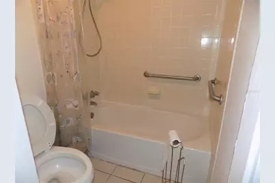 2811 SW Archer Road #x 201, Gainesville, FL 32608 - Photo 13