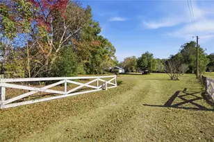 18004 N W 55th Pl, Alachua, FL 32615 - Photo 3