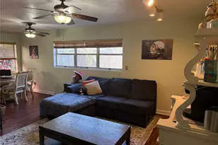 1106 NE 20 Pl, Gainesville, FL 32609 - Photo 3