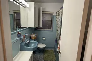 1106 NE 20 Pl, Gainesville, FL 32609 - Photo 13