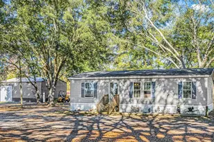 4506 NW 10th St, Bell, FL 32619 - Photo 1