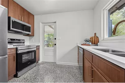 2122 NE 12th Terrace, Gainesville, FL 32609 - Photo 7