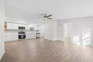 1809 Rosemary Cir, Bell, FL 32619 - Photo 3