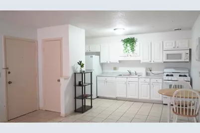 1700 SW 16th Court #J-4, Gainesville, FL 32608 - Photo 3