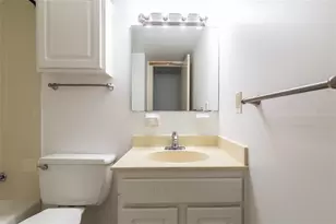 1700 SW 16th Ct, Gainesville, FL 32608 - Photo 9