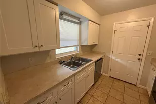 4220 NW 21st St, Gainesville, FL 32605 - Photo 7