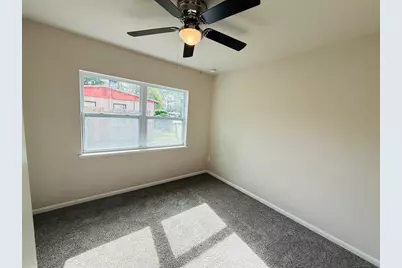 2403 NE 11th Street, Gainesville, FL 32609 - Photo 11