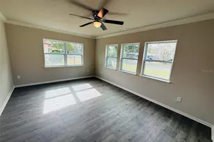 2403 NE 11th St, Gainesville, FL 32609 - Photo 7