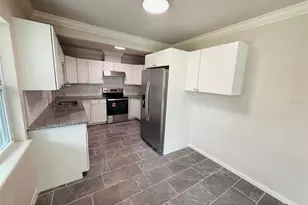 2403 NE 11th St, Gainesville, FL 32609 - Photo 5