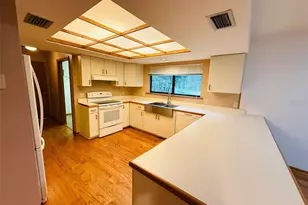 2435 NW 27th Pl, Gainesville, FL 32605 - Photo 11