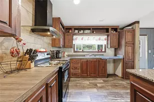 317 SW Cumberland St, Fort White, FL 32038 - Photo 9