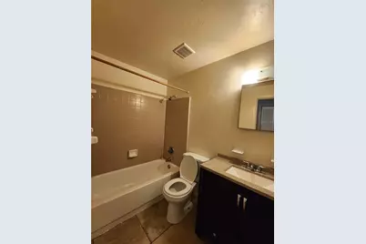 701 SW 67th Terrace #D, Gainesville, FL 32607 - Photo 7