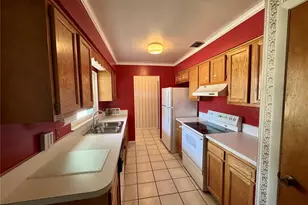 1221 SW 75th Dr, Gainesville, FL 32607 - Photo 9