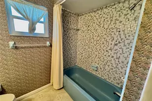 1221 SW 75th Dr, Gainesville, FL 32607 - Photo 33