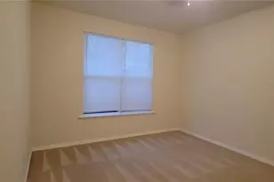 1561 NW 29 Rd, Gainesville, FL 32605 - Photo 15