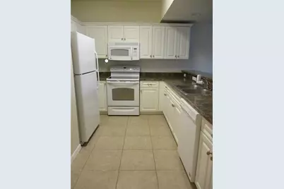 1561 NW 29th Road #7, Gainesville, FL 32605 - Photo 5