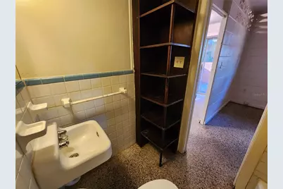 1933 NW 4 Avenue #B, Gainesville, FL 32603 - Photo 19