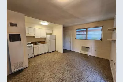 1933 NW 4 Avenue #B, Gainesville, FL 32603 - Photo 11