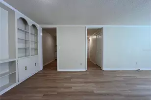 2490 SW 14th Dr, Gainesville, FL 32608 - Photo 5