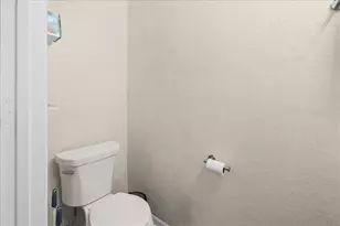 621 SW 10th St, Gainesville, FL 32601 - Photo 19