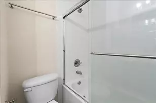 621 SW 10th St, Gainesville, FL 32601 - Photo 27