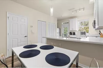 621 SW 10th Street #204, Gainesville, FL 32601 - Photo 9