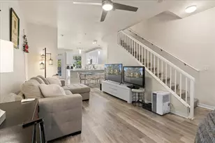 621 SW 10th St, Gainesville, FL 32601 - Photo 5