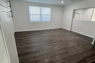 1222 SE 10th St, Gainesville, FL 32601 - Photo 9