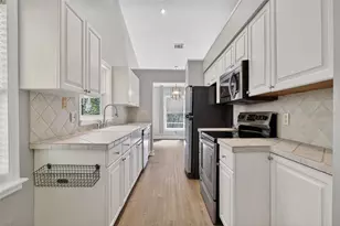 8407 SW 46 Ln, Gainesville, FL 32608 - Photo 9