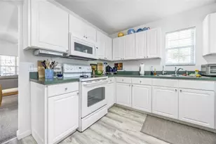 719 Town Ct, Bronson, FL 32621 - Photo 15