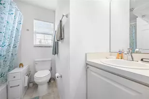 719 Town Ct, Bronson, FL 32621 - Photo 29