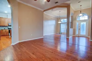 8362 SW 11th Rd, Gainesville, FL 32607 - Photo 5