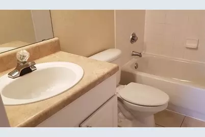 4961 NW 43rd Avenue #107, Gainesville, FL 32606 - Photo 9