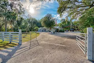 1270 SW 14th St, Chiefland, FL 32626 - Photo 1