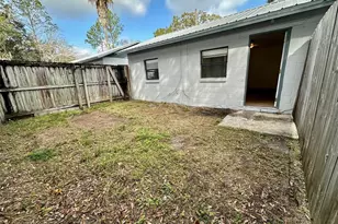 647 NE Waldo Rd, Gainesville, FL 32641 - Photo 21