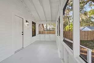 526 NW 3rd St, Gainesville, FL 32601 - Photo 23