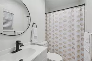 526 NW 3rd St, Gainesville, FL 32601 - Photo 15