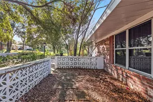 560 E Country Club Dr, Williston, FL 32696 - Photo 5