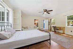 1334 NE 9th St St, Gainesville, FL 32601 - Photo 29